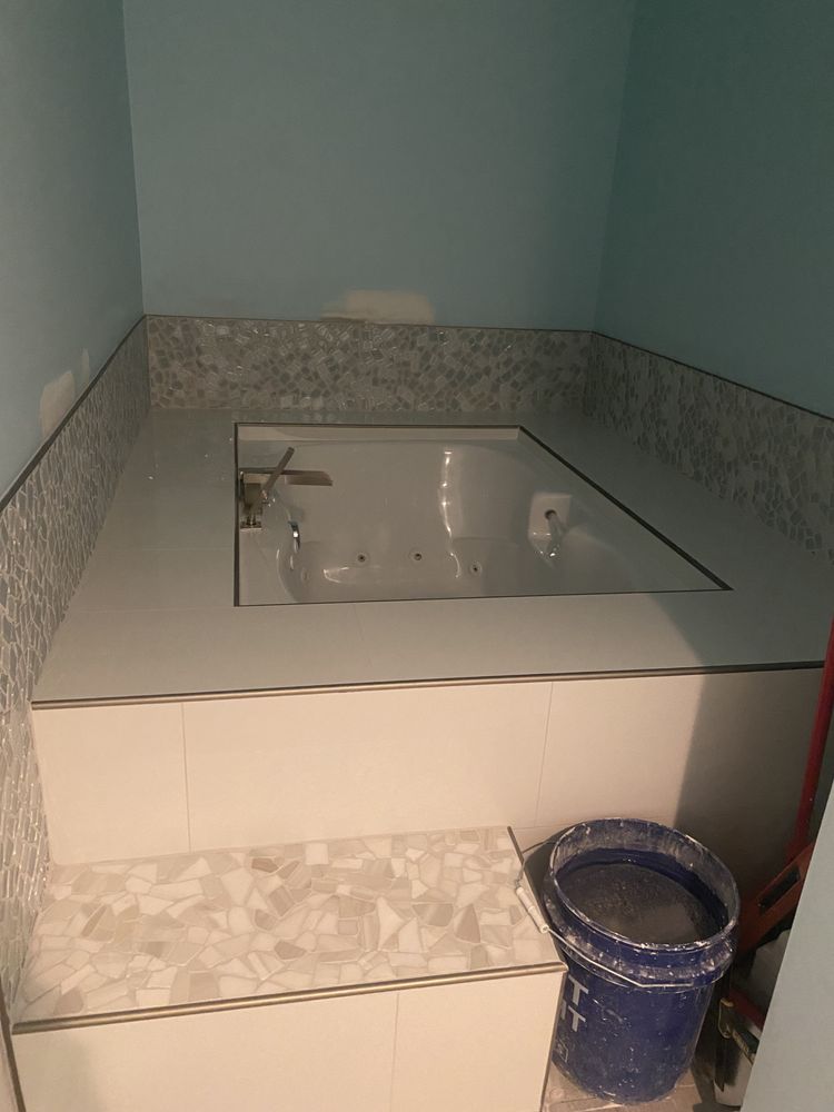 Finished Tub Surround